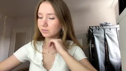 lisasmall online show from 07/19/26, 04:44