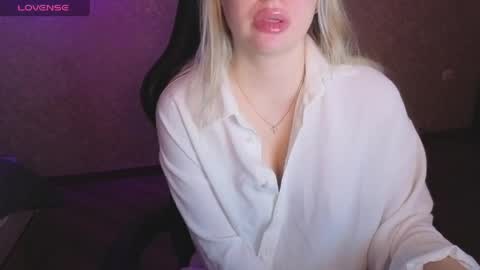 Anna online show from 04/08/26, 03:50