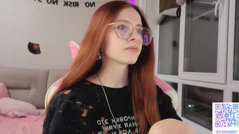 Snapshot of lisiasweet chatting on 10/29/25, 12:29 Lika online show from 10/29/25, 12:29