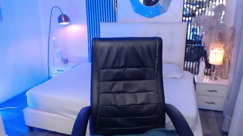 Snapshot of liss_black chatting on 07/09/26, 03:43 Andrea online show from 07/09/26, 03:43