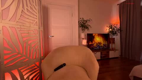 Lisa  online show from 04/17/26, 11:02