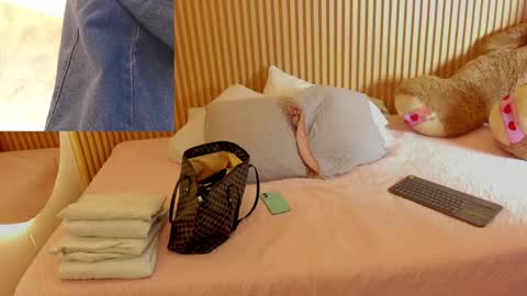 Liss online show from 04/12/26, 01:27