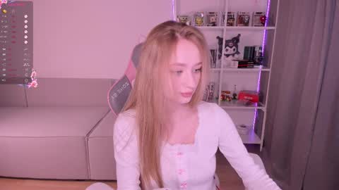 lissa online show from 10/19/25, 01:01