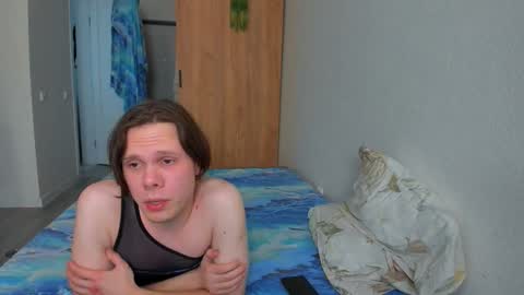 Snapshot of lissa_alfie chatting on 12/11/24, 08:07 Alfie online show from 12/11/24, 08:07