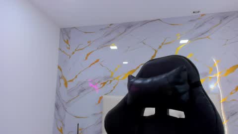 Lisa online show from 04/06/26, 12:06