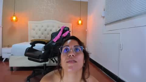 L I S S A  online show from 02/11/25, 05:26