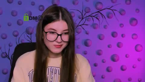 lissa_night online show from 12/16/25, 10:09