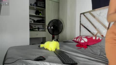 lissa_petitee online show from 04/15/26, 02:51