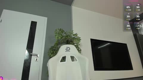 Snapshot of lissababe11 chatting on 12/11/24, 09:55 Alexa online show from 12/11/24, 09:55