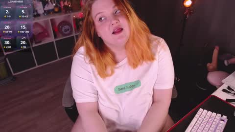 Snapshot of lissamuff chatting on 01/06/25, 08:50 Lissa online show from 01/06/25, 08:50