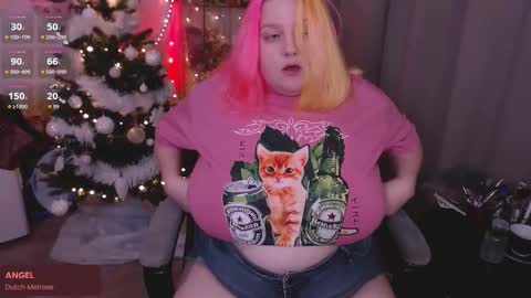 Snapshot of lissamuff chatting on 12/14/25, 02:33 Lissa online show from 12/14/25, 02:33