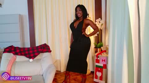 Snapshot of lissetlong69 chatting on 11/30/25, 12:25 Lisseth Long online show from 11/30/25, 12:25