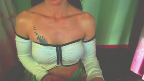 Snapshot of lisstaylor chatting on 02/18/25, 02:49 Liss online show from 02/18/25, 02:49