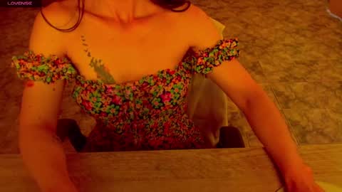 Snapshot of lisstaylor chatting on 09/25/25, 04:00 Liss online show from 09/25/25, 04:00