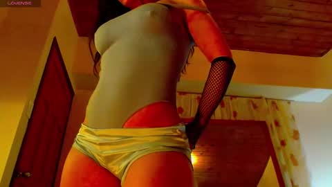 Snapshot of lisstaylor chatting on 10/22/25, 03:51 Liss online show from 10/22/25, 03:51