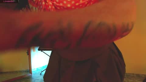 Snapshot of lisstaylor chatting on 11/10/25, 05:12 Liss online show from 11/10/25, 05:12