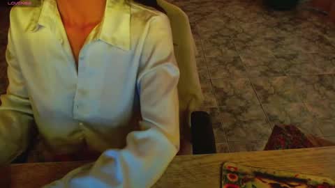 Snapshot of lisstaylor chatting on 11/12/25, 04:29 Liss online show from 11/12/25, 04:29