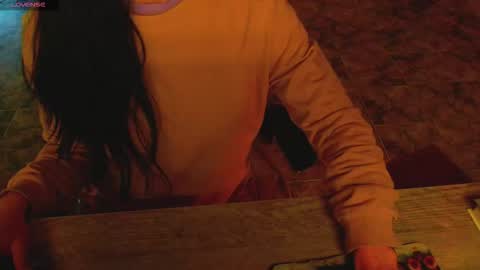 Snapshot of lisstaylor chatting on 11/16/25, 02:39 Liss online show from 11/16/25, 02:39