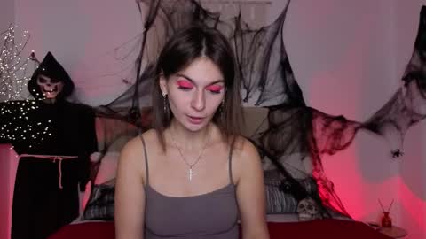 Snapshot of lit1le_mia chatting on 10/28/25, 09:39 lit1le_mia online show from 10/28/25, 09:39