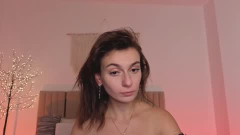 Snapshot of lit1le_mia chatting on 11/03/25, 09:48 lit1le_mia online show from 11/03/25, 09:48