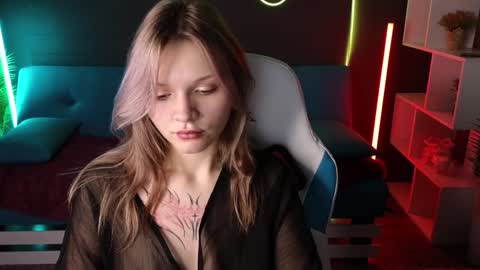 Snapshot of litabrom chatting on 12/07/24, 11:29 Lena online show from 12/07/24, 11:29