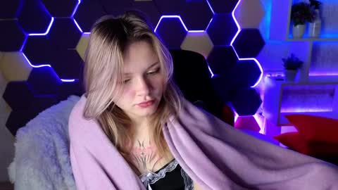 Snapshot of litabrom chatting on 12/19/24, 01:39 Lena online show from 12/19/24, 01:39