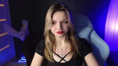 Snapshot of litabrom chatting on 02/11/25, 10:48 Lena online show from 02/11/25, 10:48