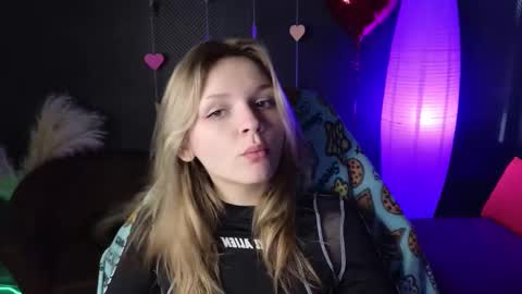 Snapshot of litabrom chatting on 02/19/25, 08:01 Lena online show from 02/19/25, 08:01