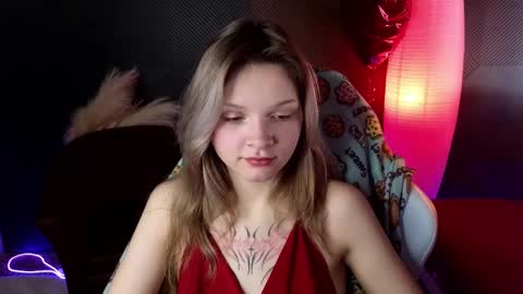 Snapshot of litabrom chatting on 03/06/25, 04:30 Lena online show from 03/06/25, 04:30