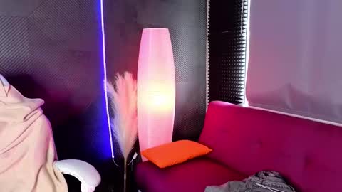 Snapshot of litabrom chatting on 09/25/25, 02:26 Lena online show from 09/25/25, 02:26