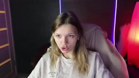 Snapshot of litabrom chatting on 09/28/25, 04:07 Lena online show from 09/28/25, 04:07