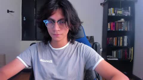 Snapshot of literateboy chatting on 05/10/26, 01:44 Literateboy online show from 05/10/26, 01:44