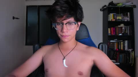 Snapshot of literateboy chatting on 05/17/26, 01:47 Literateboy online show from 05/17/26, 01:47