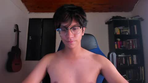 Snapshot of literateboy chatting on 05/29/26, 01:36 Literateboy online show from 05/29/26, 01:36