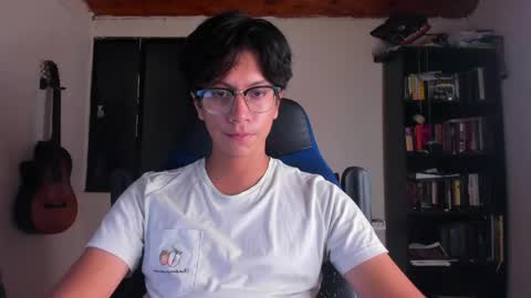 Snapshot of literateboy chatting on 06/01/26, 01:40 Literateboy online show from 06/01/26, 01:40