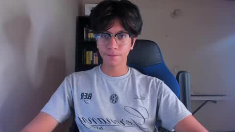 Snapshot of literateboy chatting on 06/06/26, 01:43 Literateboy online show from 06/06/26, 01:43
