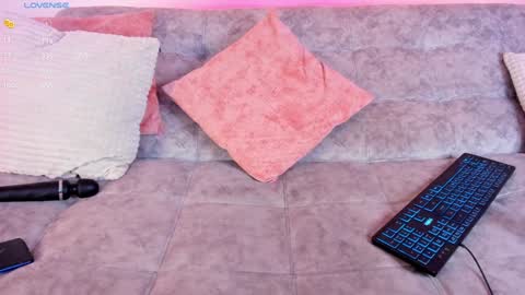 Snapshot of little___sophie chatting on 01/13/25, 11:49 little___sophie online show from 01/13/25, 11:49