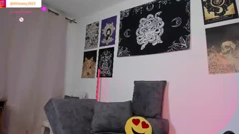 Snapshot of little__ammy chatting on 06/07/26, 01:21 little__ammy online show from 06/07/26, 01:21