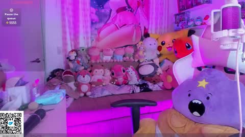 Snapshot of little__ary chatting on 02/15/25, 02:15 little ary online show from 02/15/25, 02:15