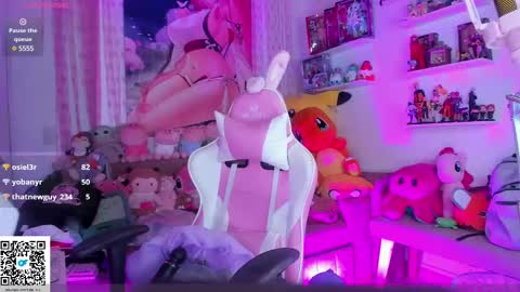 Snapshot of little__ary chatting on 02/27/25, 05:02 little ary online show from 02/27/25, 05:02