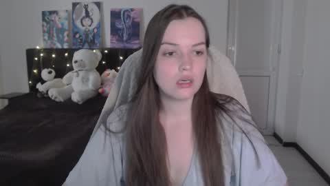 Snapshot of little__flowers chatting on 09/20/25, 08:37 little__flowers online show from 09/20/25, 08:37