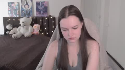 Snapshot of little__flowers chatting on 10/11/25, 06:56 little__flowers online show from 10/11/25, 06:56