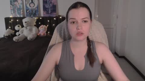 Snapshot of little__flowers chatting on 10/13/25, 08:14 little__flowers online show from 10/13/25, 08:14