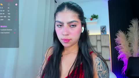 Snapshot of little__sophie18 chatting on 06/16/26, 08:44 Sophie ---- connected from 1400 to 2100 Colombia time online show from 06/16/26, 08:44