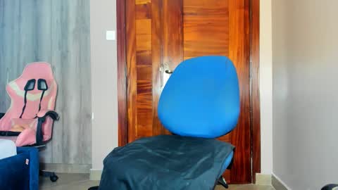 little_africa online show from 04/12/26, 08:30