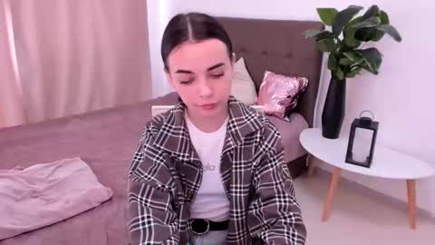 Ami online show from 04/15/26, 12:23