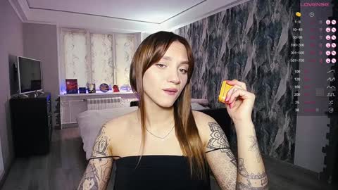 Snapshot of little_birdy chatting on 12/08/24, 11:35 Birdy online show from 12/08/24, 11:35