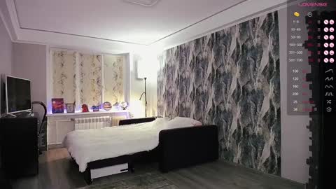 Snapshot of little_birdy chatting on 01/17/25, 02:39 Birdy online show from 01/17/25, 02:39