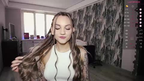 Snapshot of little_birdy chatting on 02/28/25, 12:31 Birdy online show from 02/28/25, 12:31