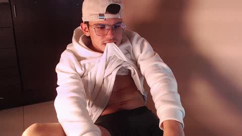 Daniel online show from 11/15/25, 04:43